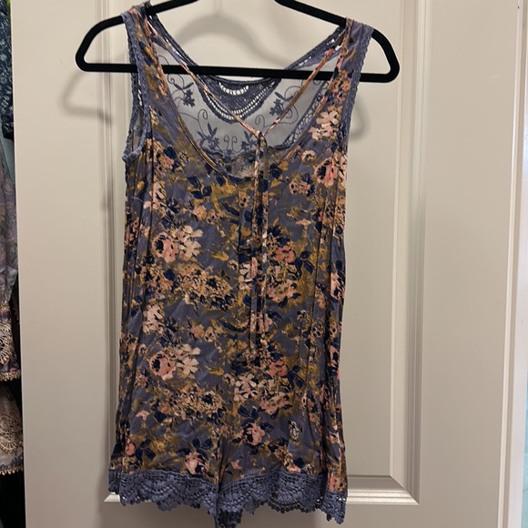 Used romper - Picture 4 of 5